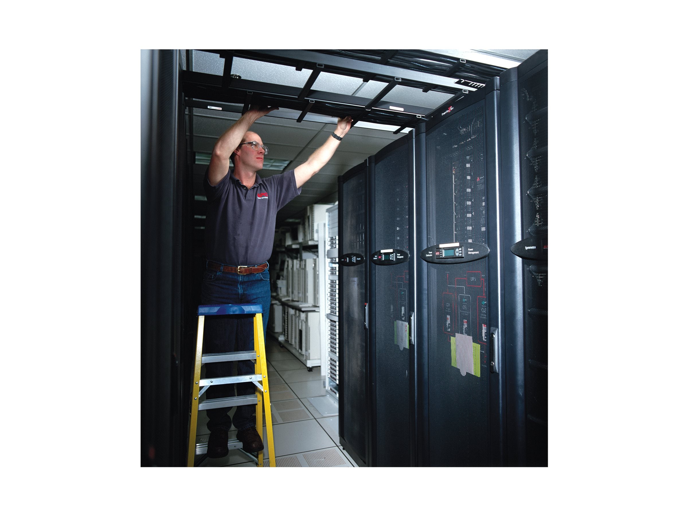 APC Scheduled Assembly Service 5X8 - Installation - on-site - 8x5 - 3 units WASSEM5X8-RK-03