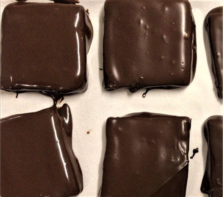 Chocolate-Dipped Maple Brittle with Almonds - Pouch