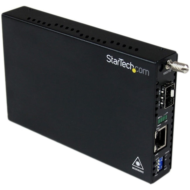 Gigabit Fiber Media Converter - TAA Compliant Ethernet Transceiver | StarTech ET91000SFP2