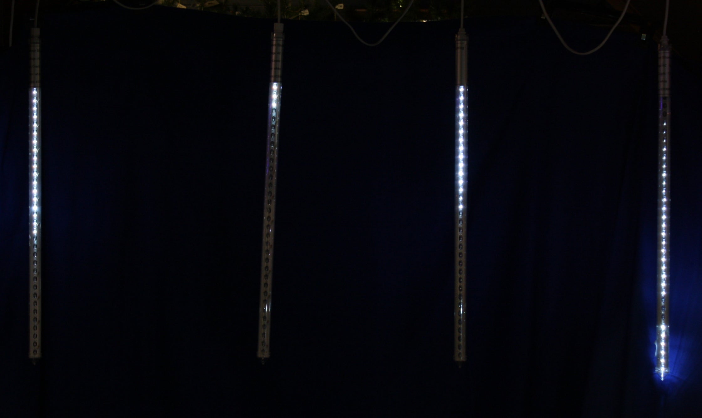LED Cascade Icicle Light - Cool White/White Wire 4 Lights