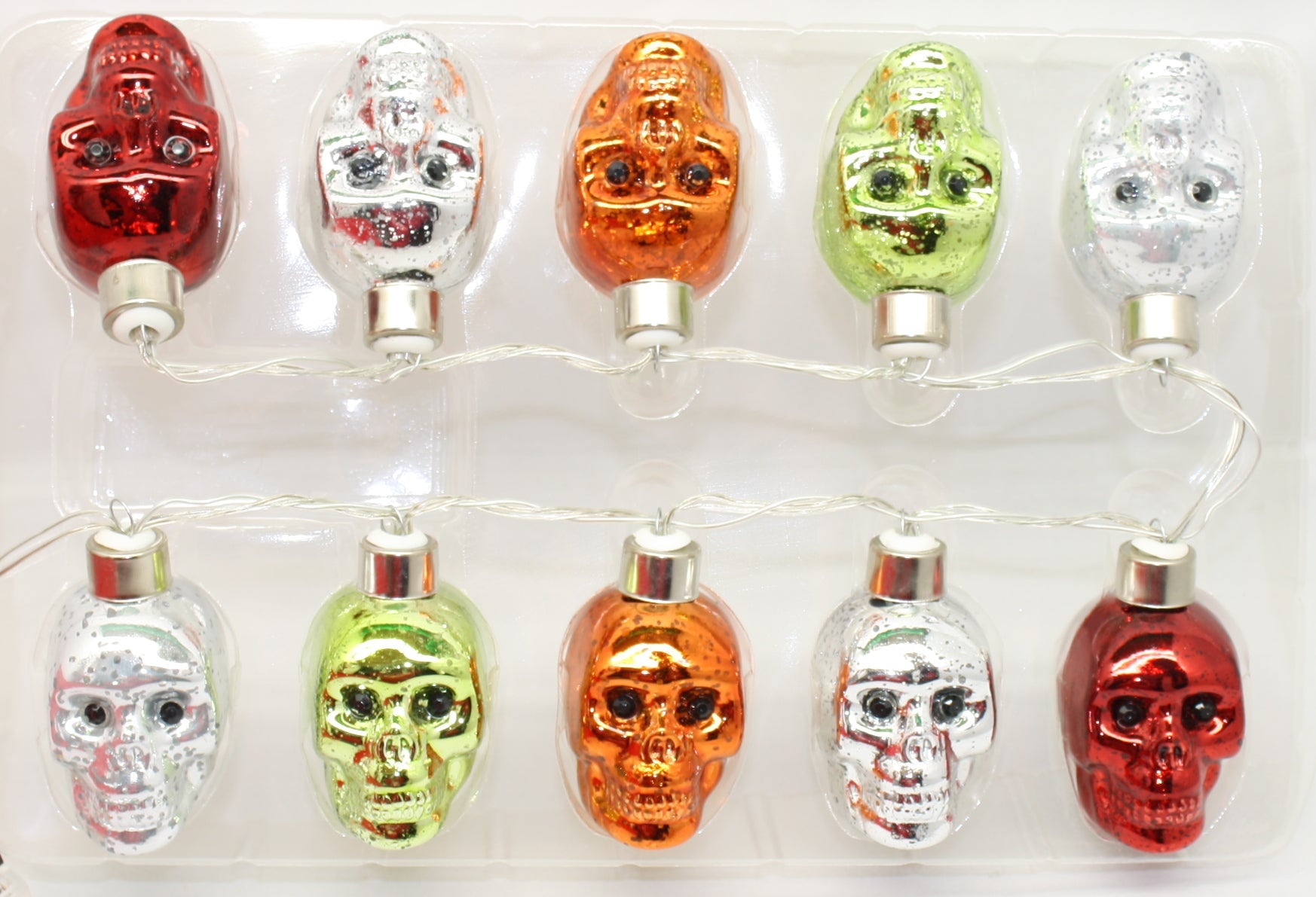 LED Halloween String Light Set - Skulls