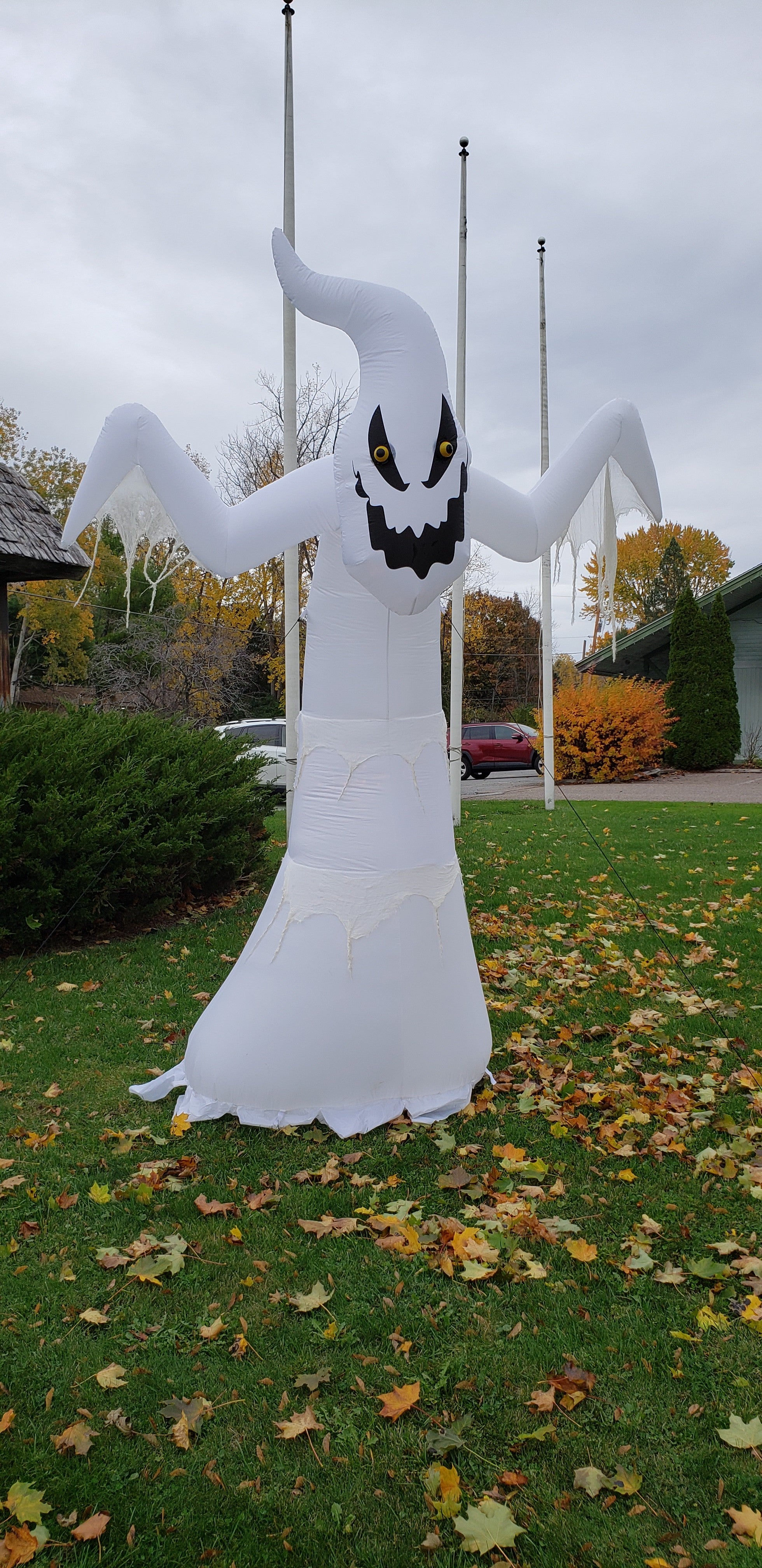 10 Foot LED Light-up Self-Inflating Ghost