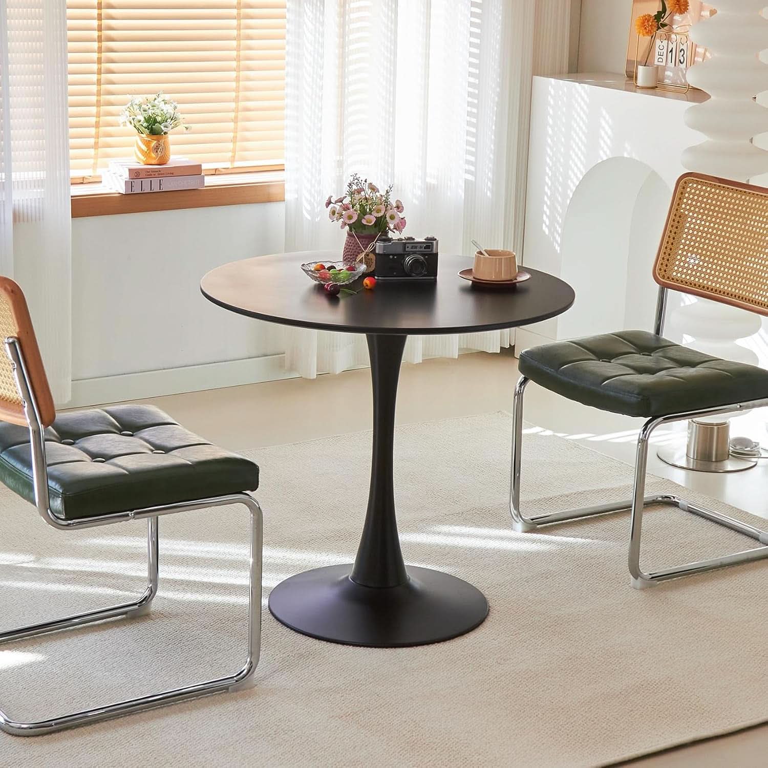 31.5 Inch Round Tulip Dining Table With Black Pedestal Base