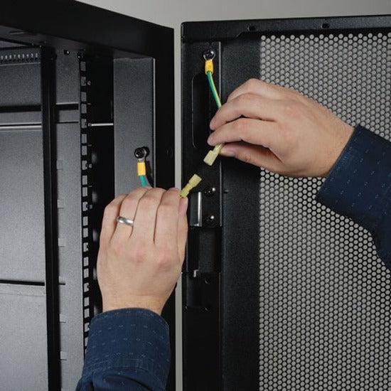 42U Server Rack Enclosure - Seismic Rated NEBS Zone 4 Data Center Cabinet | Tripp Lite SR42UBZ4