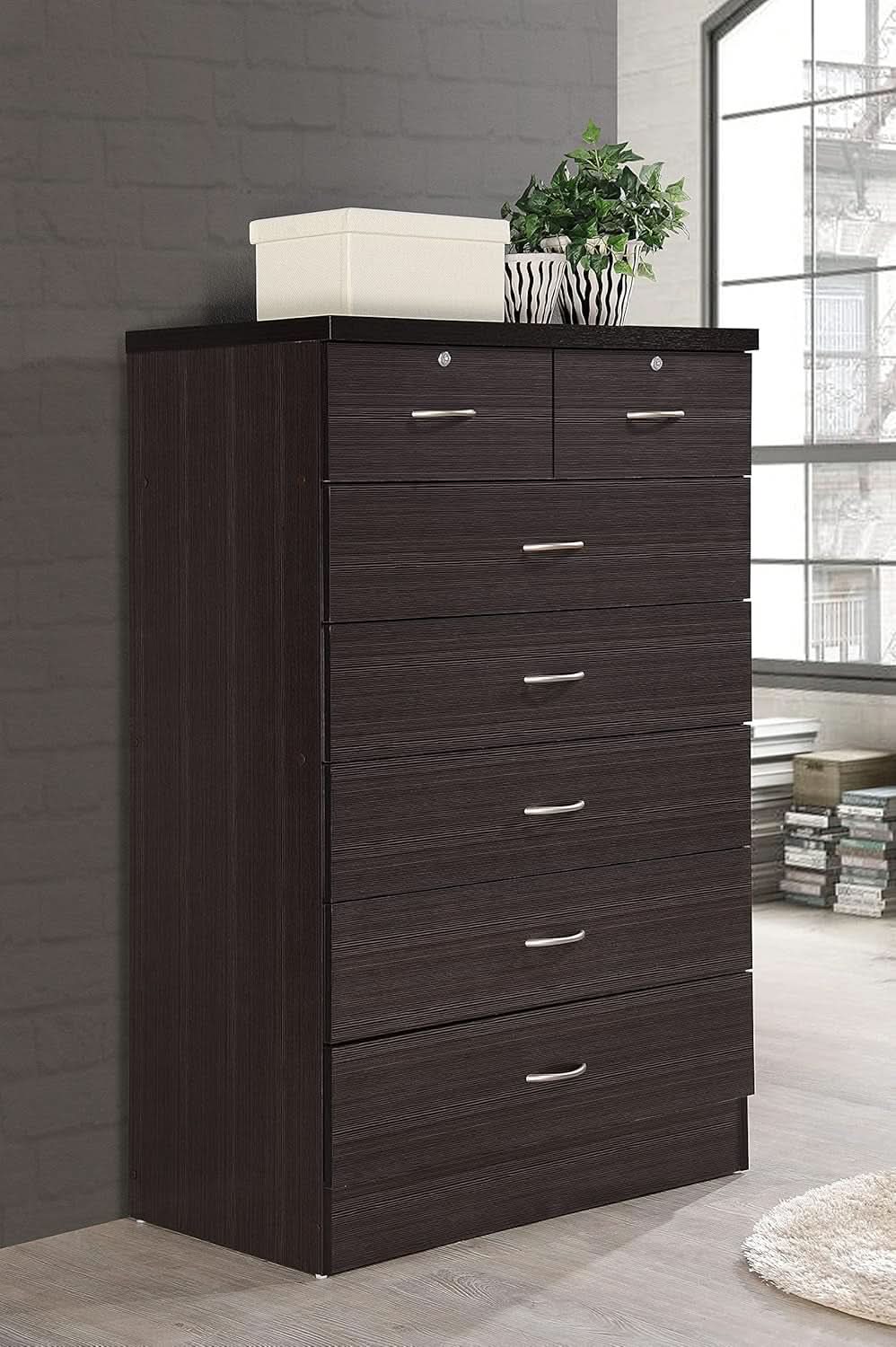 7 Drawer Wood Dresser For Bedroom 31.5 Inch Wide With Top Drawer Locks Chocolate