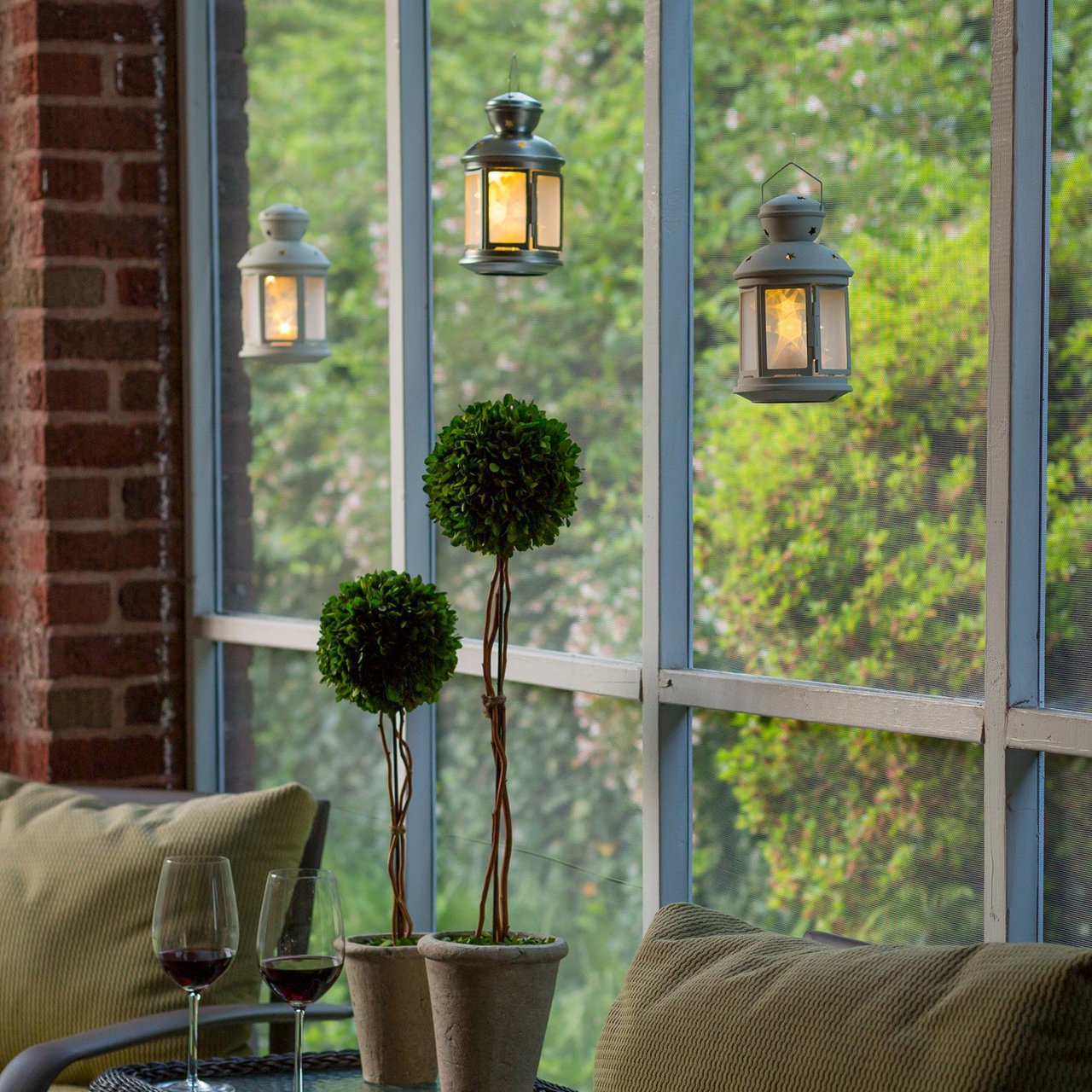 B/O Led Hologram Lantern - White