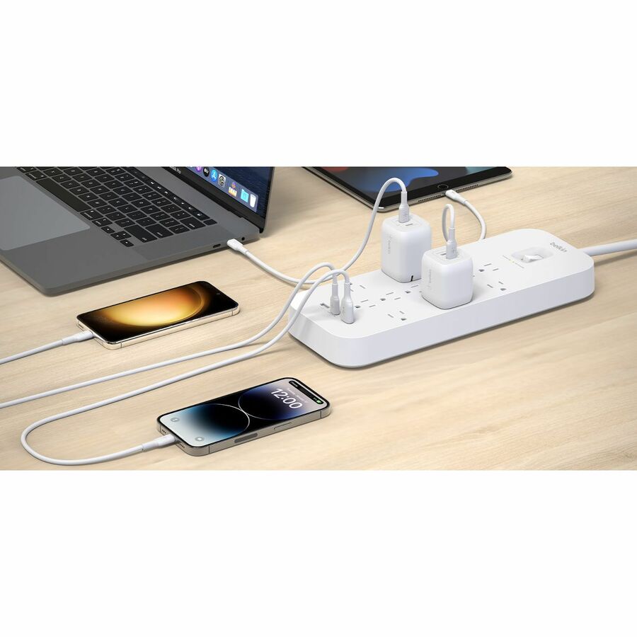 Belkin 12-Outlets Surge Suppressor/Protector - 2 x USB Type A, 1 x USB Type C, 12 x NEMA