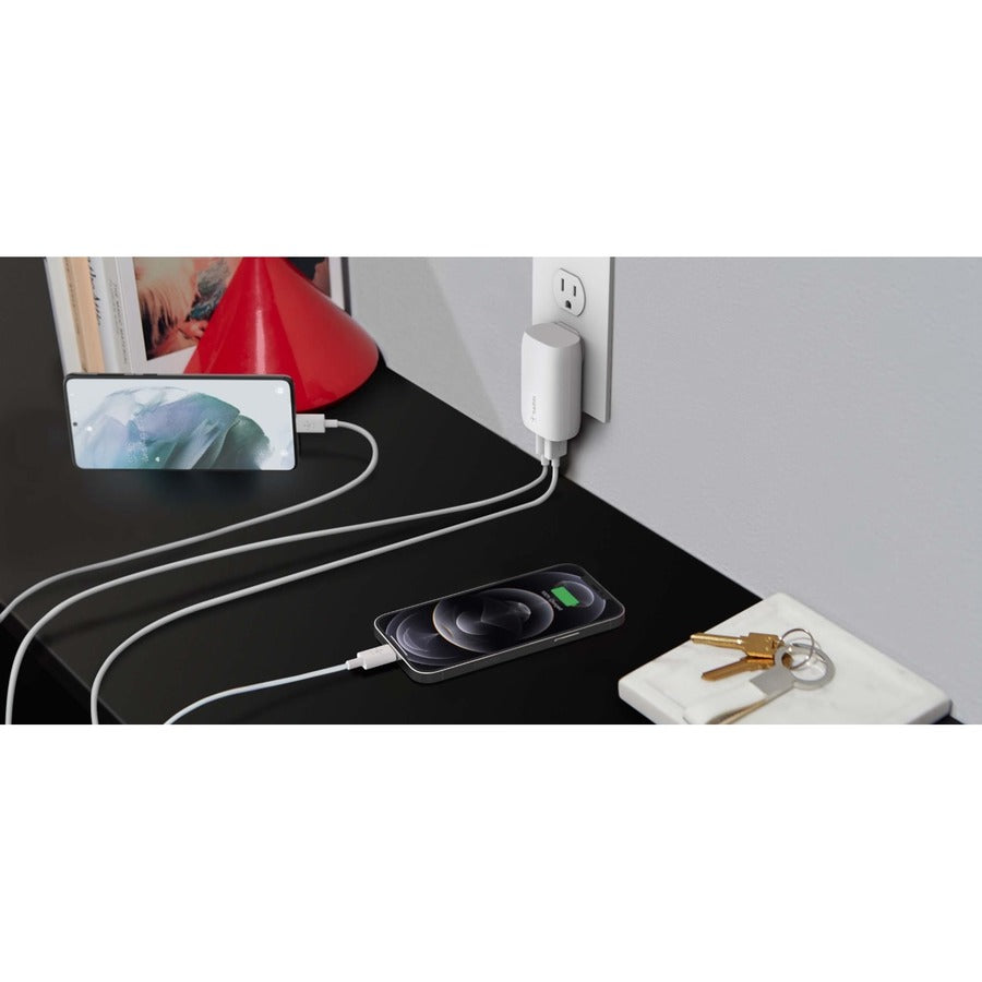 Belkin Dual Wall Charger with PPS + USB-C Cable with Lightning Connector