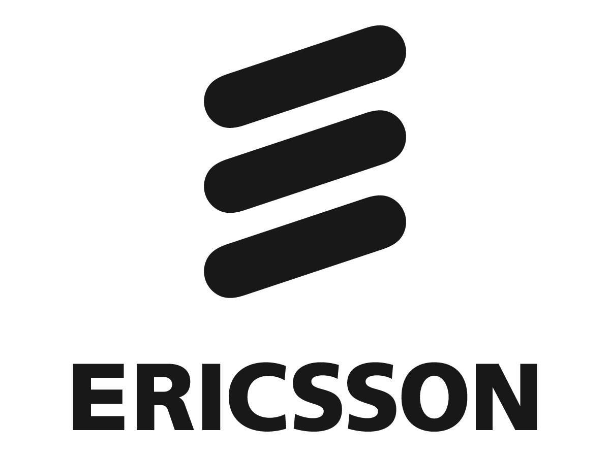 Cradlepoint 3-Year NetCloud IoT Essentials & Advanced Plan with S400 Router for EMEA/APAC