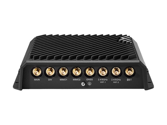 Cradlepoint R1900-5GB - Wireless router - WWAN 4-port switch - 1GbE - Wi-Fi 6 - LTE, Bluetooth - Dual Band - 5G - with 4 years TU-MB04-19005GB-GA