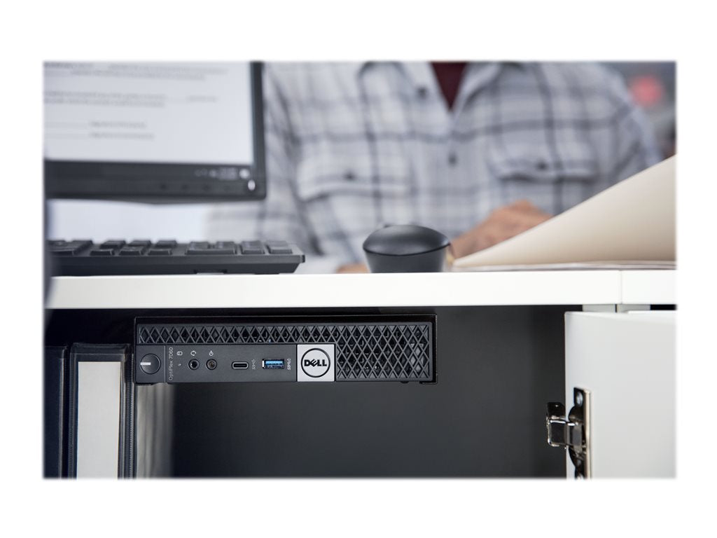 Dell TDSourcing OptiPlex 7060 - SFF - Core i7 8700 / up to 4.6 GHz - RAM 8 GB - HDD 500 GB - DVD-Writer - UHD Graphics 630 - 7P7R1