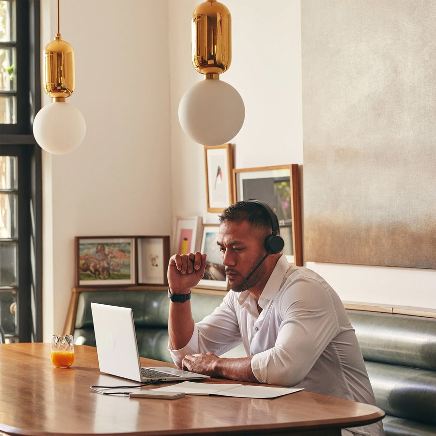 HP EliteBook 840 G8 14" Notebook - Full HD - 1920 x 1080 - Intel Core i5 11th Gen i5-1145G7 Quad-core (4 Core) 2.60 GHz - 16 GB Total RAM - 256 GB SSD