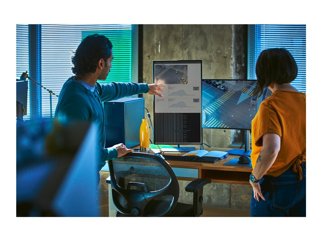 HP Workstation Z2 G9 - Tower 4U - 1 x Core i7 13700 / up to 5.2 GHz - RAM 32 GB - SSD 512 GB - HP Z Turbo Drive, NVMe,