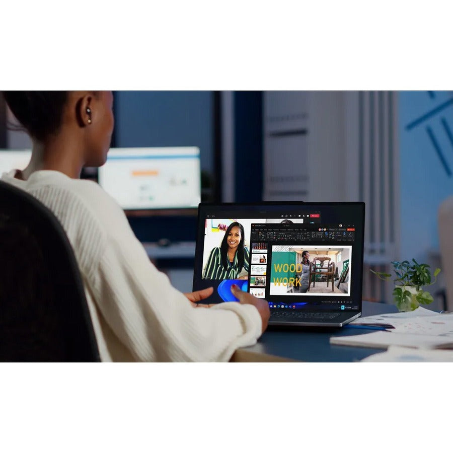 Lenovo Thinkpad Z16 Gen 1 21D4001Wus 16" Touchscreen Notebook - Wuxga - 1920 X 1200 - Amd Ryzen 7 Pro 6850H Octa-Core (8 Core) 3.20 Ghz - 16 Gb Total Ram - 16 Gb On-Board Memory - 512 Gb Ssd - Arctic Gray, Black