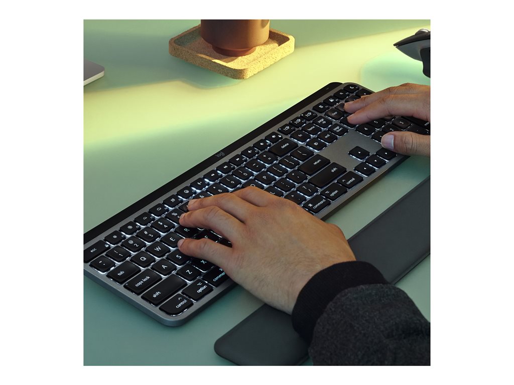 Logitech Master Series MX Keys S for Mac - Keyboard - full size - backlit - wireless - Bluetooth LE - QWERTY - English - space 920-011621