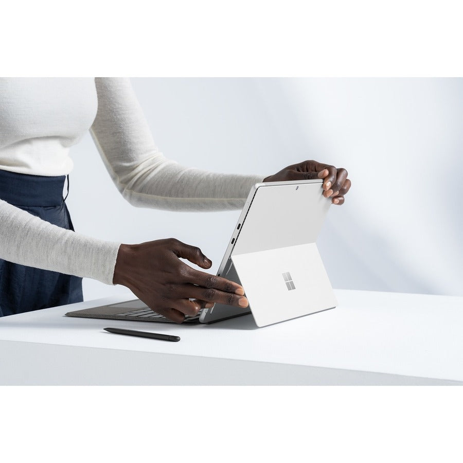 Microsoft Surface Pro 8 Tablet - 13 - Core i5 - 8 GB RAM - 512 GB SSD - Windows 11 - Plati