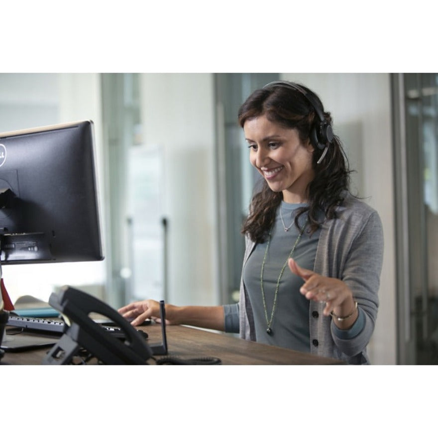 Plantronics B825 Voyager Focus UC Headset 202652-103