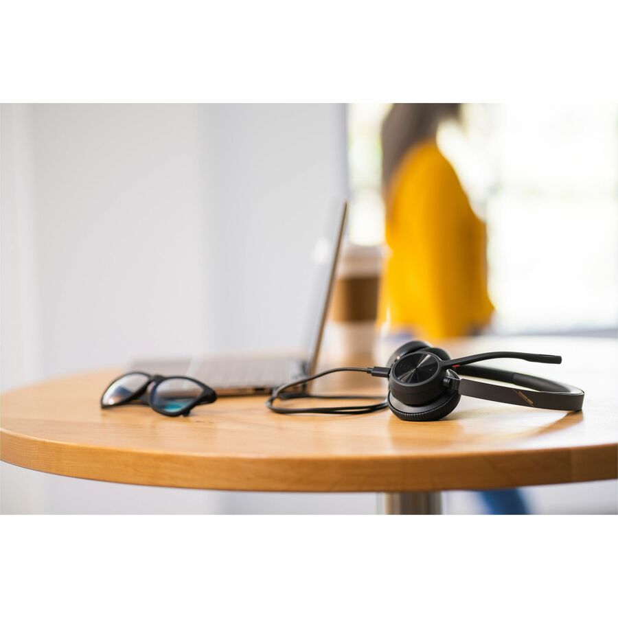 Poly Voyager 4320 Microsoft Teams Certified USB-C Headset +BT700 dongle - Siri, Google