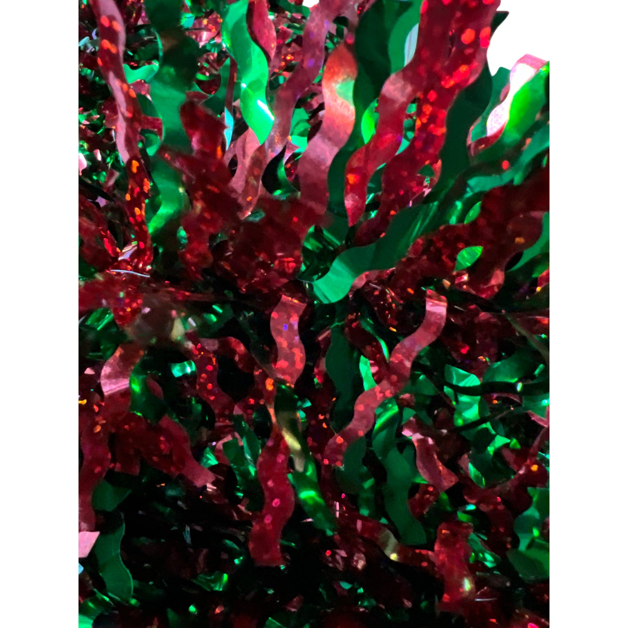 Red and Green Holographic Garland Wavy Cut 3ply