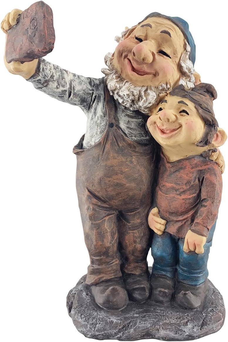 Selfie Gnome Statue