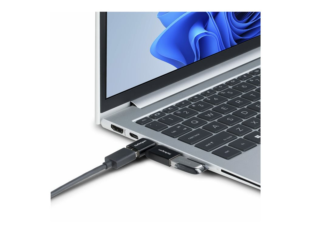 StarTech.com Right Angled USB-C to USB-A Adapter, USB 5Gbps, Compact USB-C Male to USB-A Female Adapter, Metal Housing, M/F - USB31CAADGCPRA