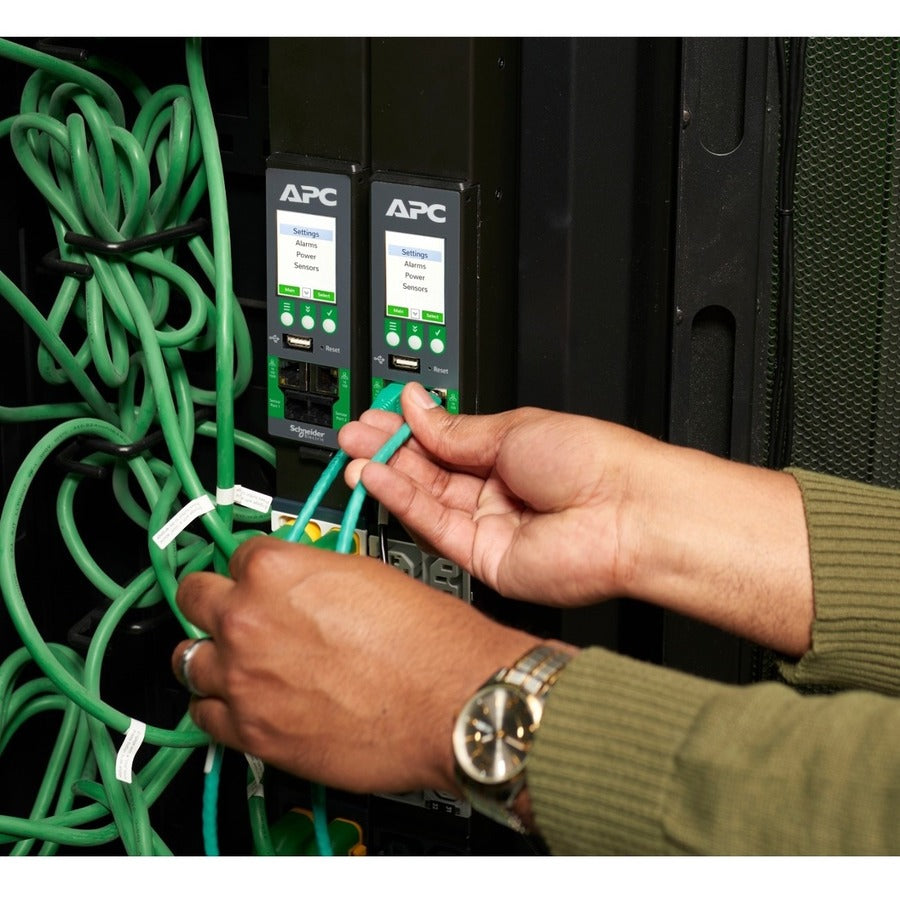 Switched Power Distribution Unit - Advanced 3Phase PDU 17.3kW | tecisoft APDU10452SW