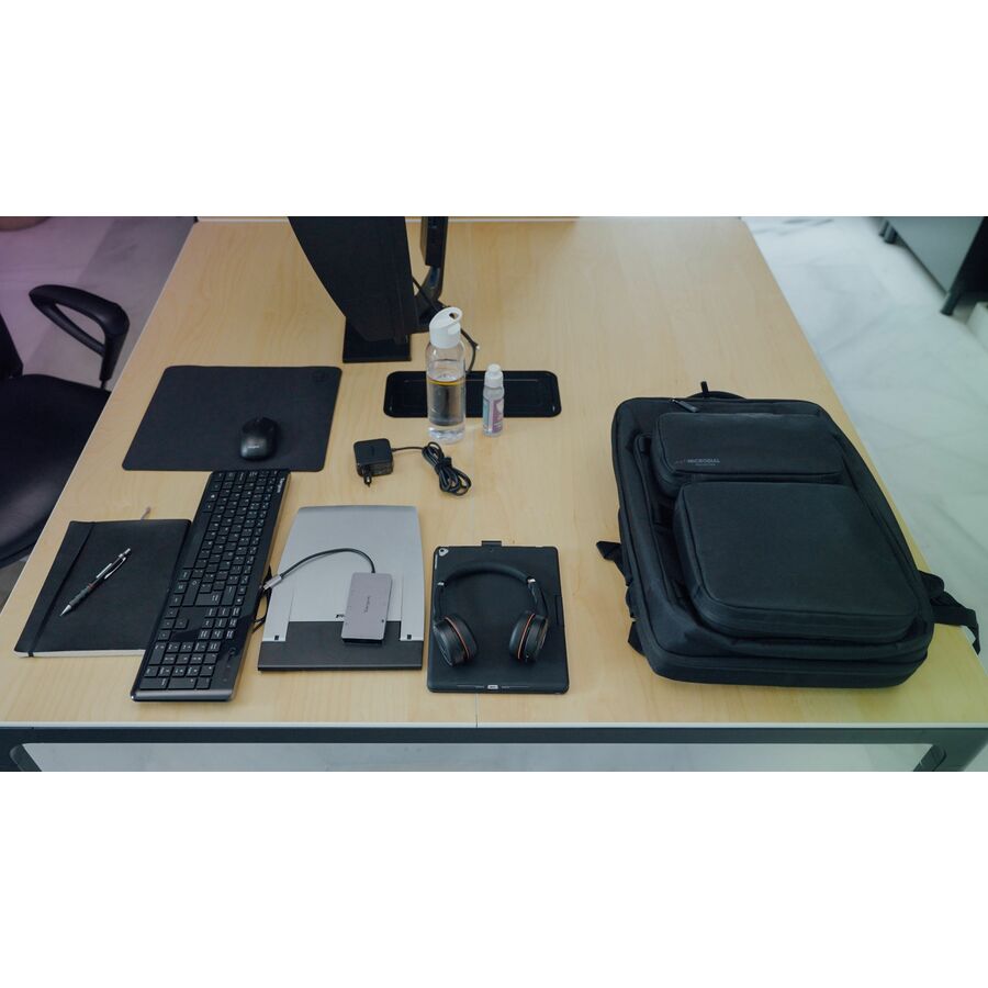 Targus Dock423Tt Notebook Dock/Port Replicator Wired & Wireless Usb 3.2 Gen 1 (3.1 Gen 1) Type-C Silver