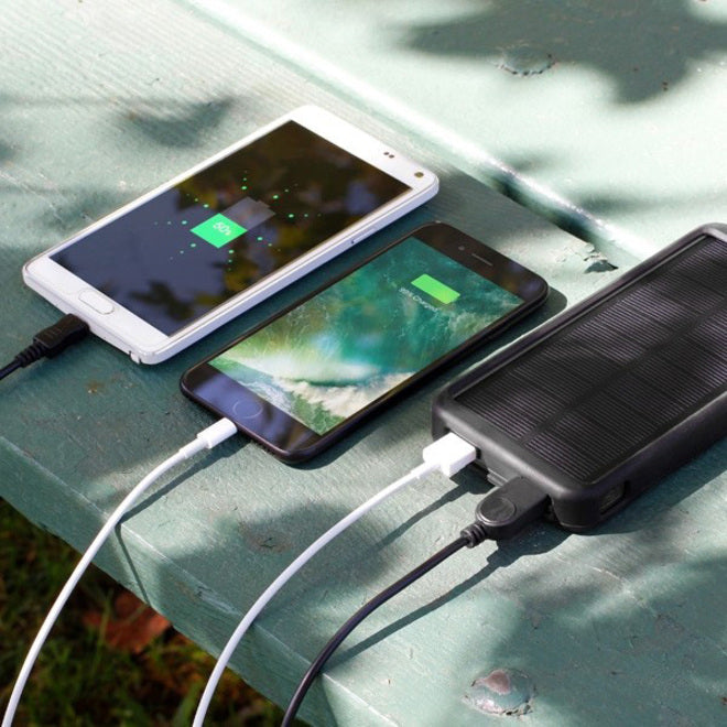 Aluratek 8,000mAh Dual USB 2.1A Power Bank with 32 LED Lantern APBQ08F