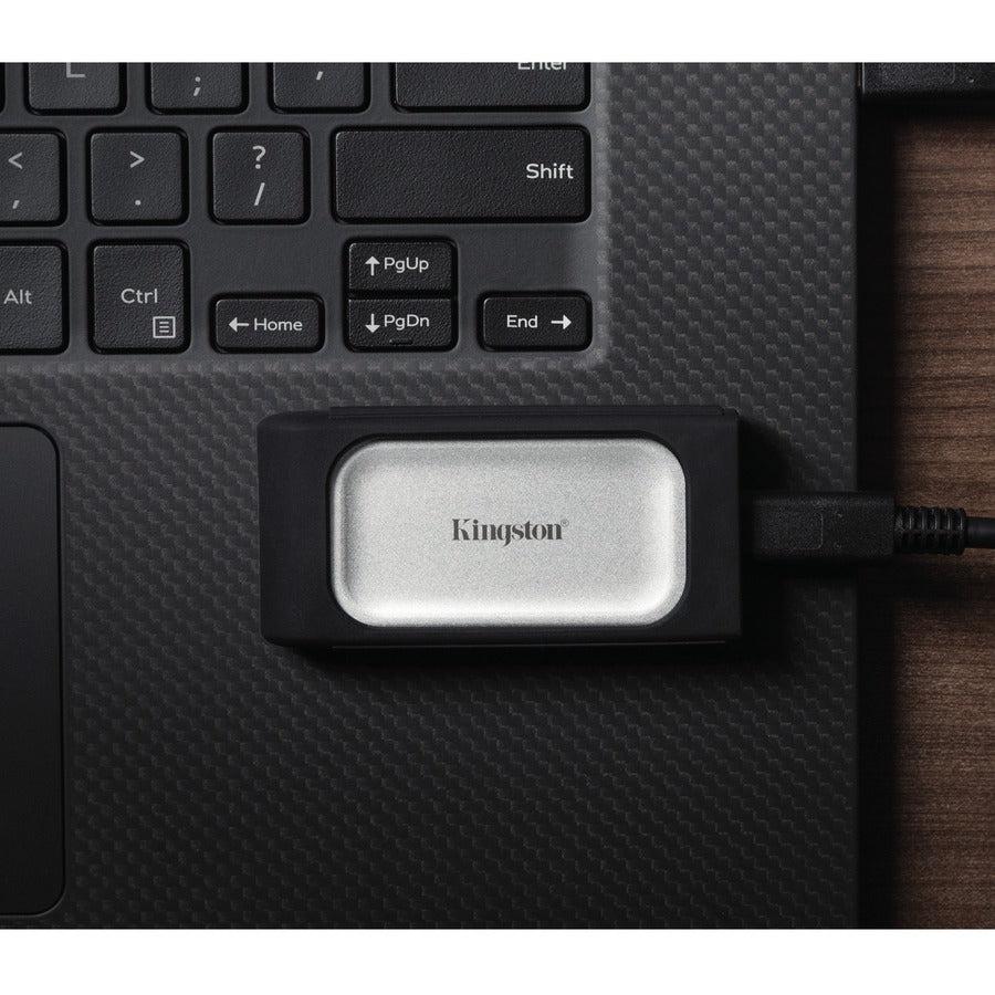 Kingston Technology Xs2000 2000 Gb Black, Silver